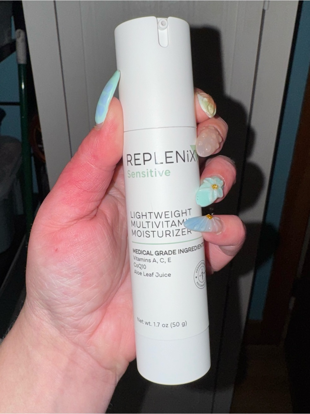 Lightweight multivitamin moisturizer